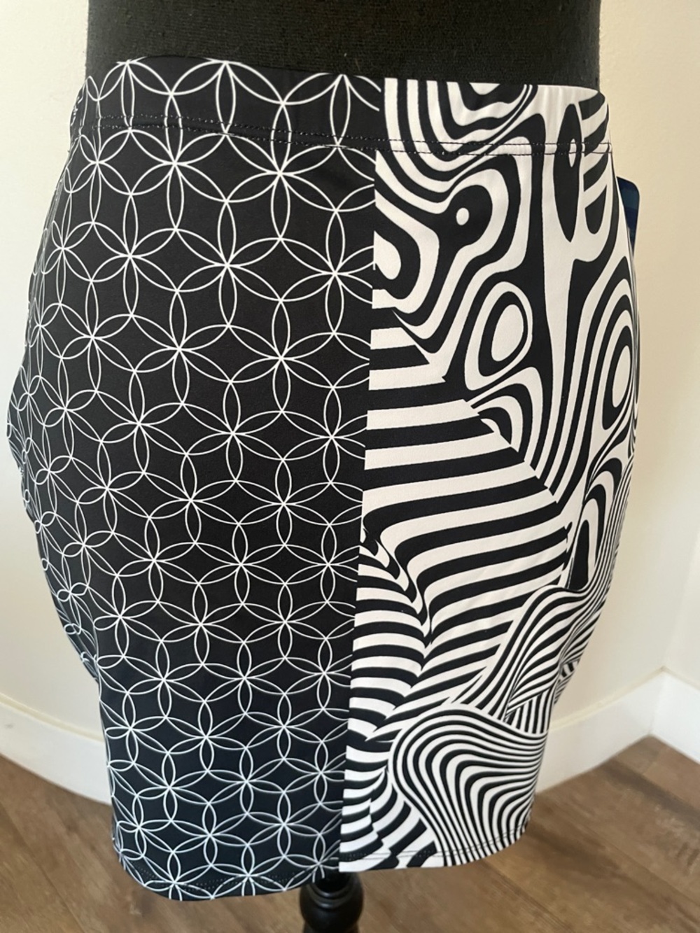 Freedom Rave Wear Skirt - Picture 3 of 6